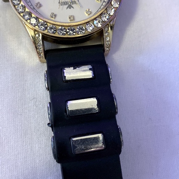 Jewel House Quartz Watch - Picture 8 of 9